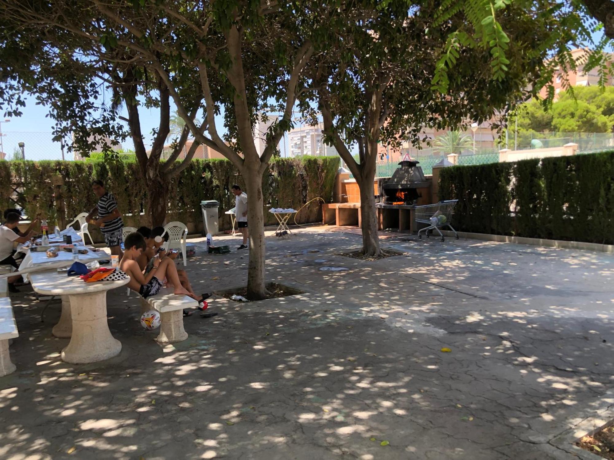 Precioso Apartamento En Urbanizacion Junto Al Mar. Alicante Ngoại thất bức ảnh